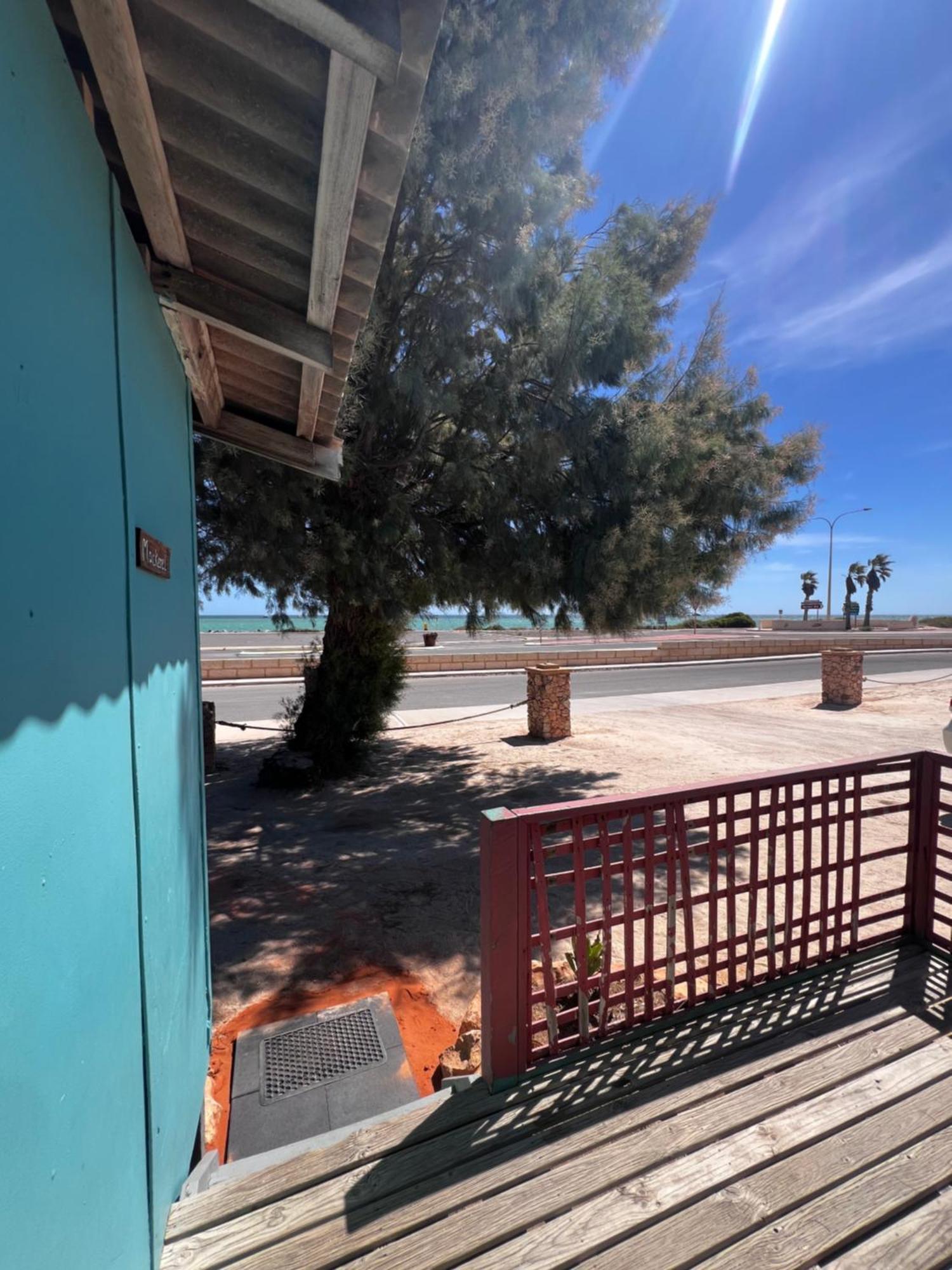 Shark Bay Apartment *
