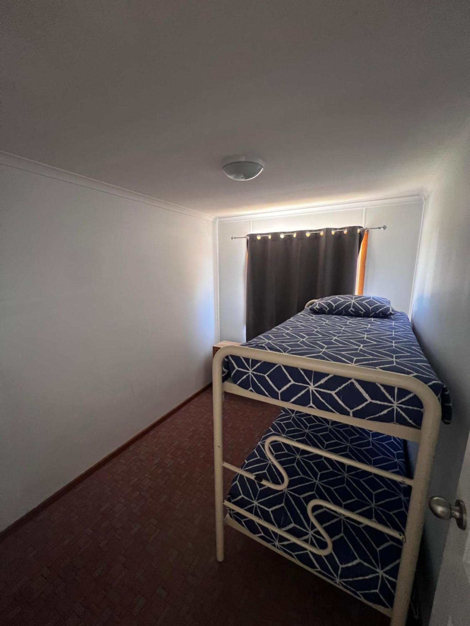 Shark Bay Apartment *