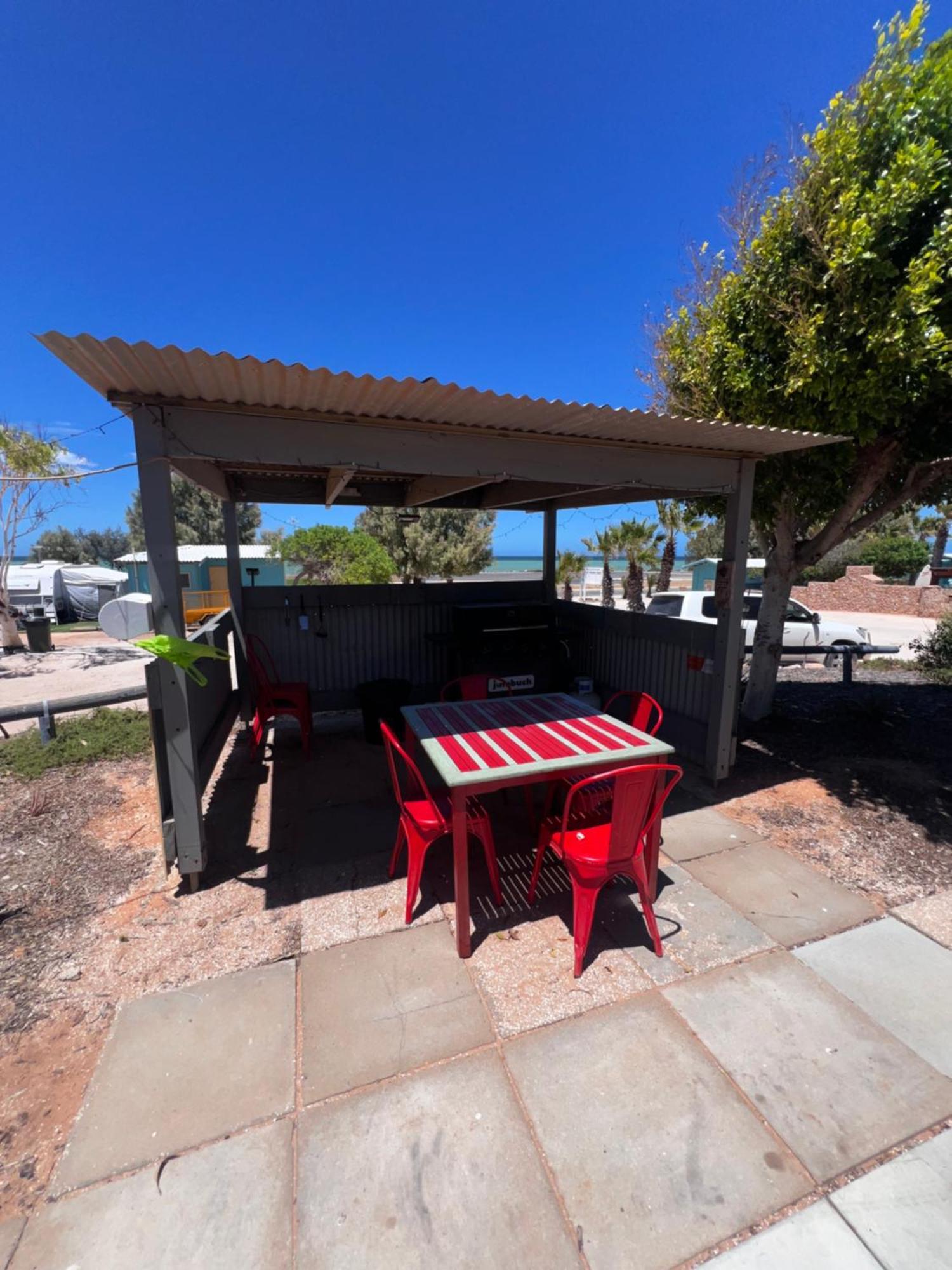 Shark Bay Apartment *